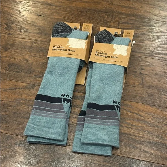 NWT BURTON Women’s Emblem Performance Midweight Socks 2 pair S-M Winter Snow - Picture 1 of 5